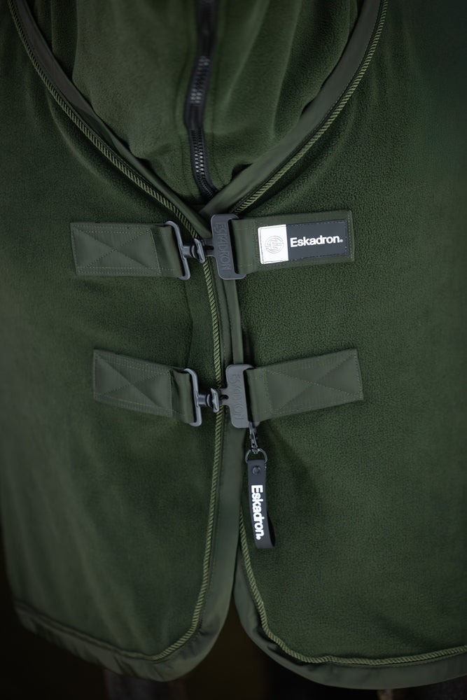 
                  
                    ESKADRON Abschwitzdecke „Fleece Stamp“, Dynamic 25
                  
                
