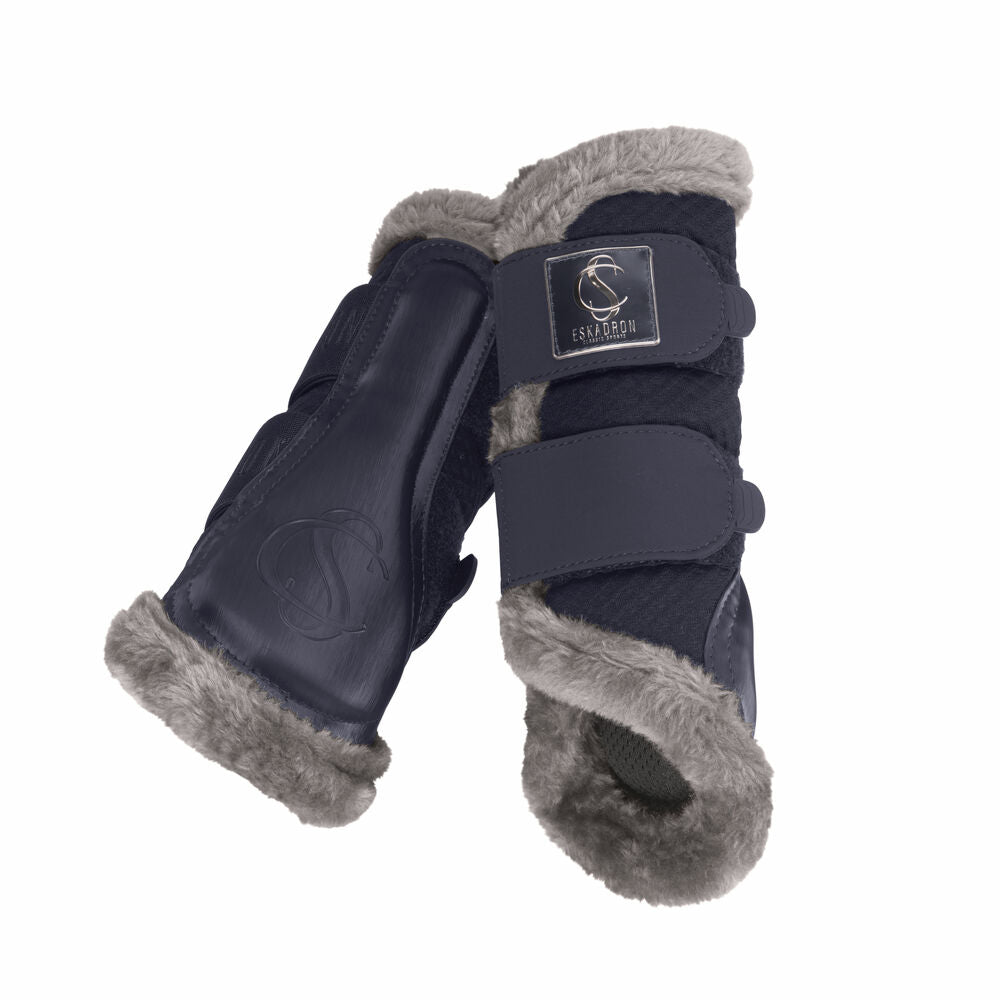 
                  
                    ESKADRON Gamaschen „Mesh Fauxfur“ Classic Sports FS24
                  
                